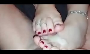 Cum on esposa feet