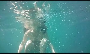 Antonia Sainz swims naked