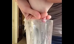 Hand express milk