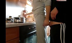 Amateur large whoppers bonks in kitchen