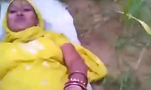 Desi yellow dress bhabi fuck