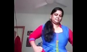 Sexy Mallu Bhabhi Showing Her Big Boobs and Pussy To Lover