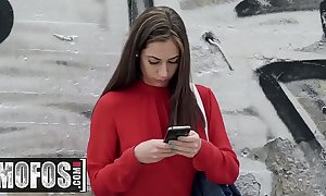 Publick Pickups - (Lucia Nieto) - She Needs Cash And Loves Dick - MOFOS