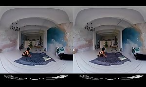 Amateur teens teasing and showing their hot naked bodies in this VR clip