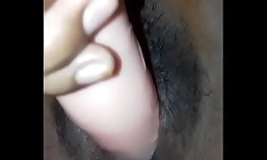 Otro video de mi vieja masturbandose 2
